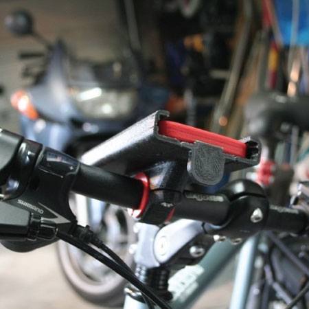 Nosilec za mobitel za kolo (vir: thingiverse.com)
