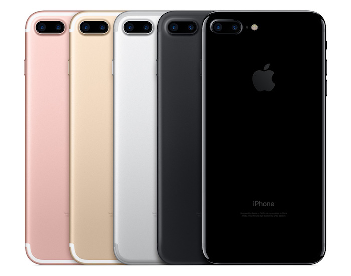 Obstoječim barvnim kombinacijam se pridružuje še povsem črni iPhone.
