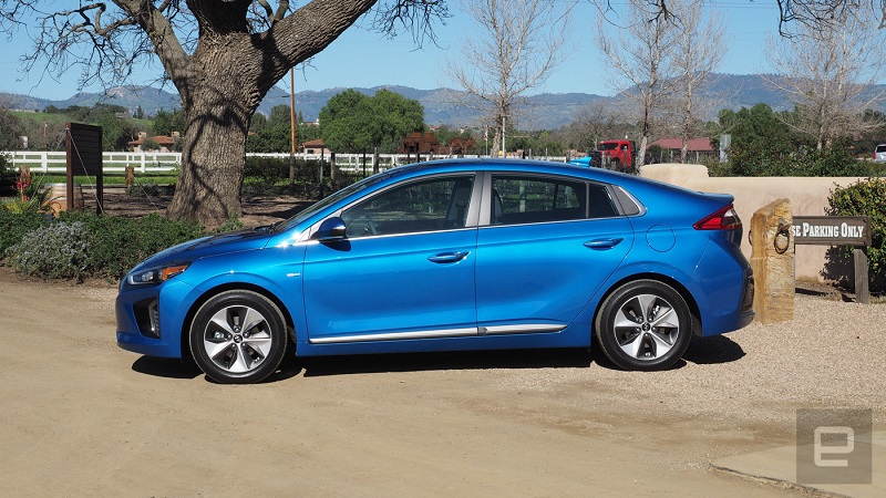 Oblikovalski slog vozil Ioniq je klasični Hyundai. Vir: Engadget