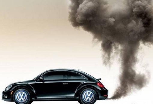 Nekateri VW avtomobili so v ozračje spuščali celo do 40-krat več emisij kot je zakonsko dovoljeno. Vir: FinanceTwitter