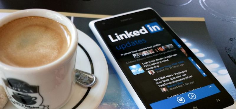 Izvrsten profil na LinkedInu vam lahko pomaga pri iskanju službe, saj mnogi delodajalci potencialne zaposlene aktivno iščejo že prek spleta. Vir: Inc.com