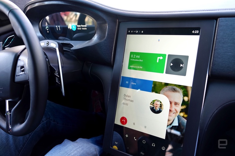 Pričakujemo tudi nekaj izboljšav pri Android Auto, ki bo uporabnikom omogočal lažjo uporabo sistema med vožnjo. Vir: Engadget