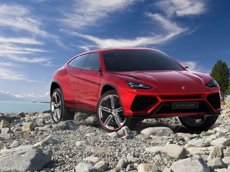 Urus oblikovno nekoliko spominja na Lamborghinijeve športne luksuzne avtomobile.