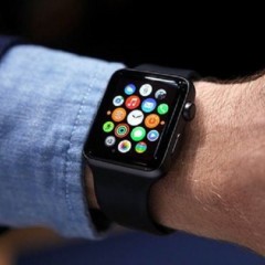 Apple Watch 2 že naslednje leto?