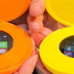 Končno je tu telefon, ki se prilega tudi ženskemu žepu