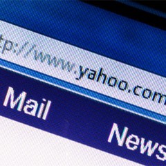 Aleluja: Verizon bo kupil Yahoo