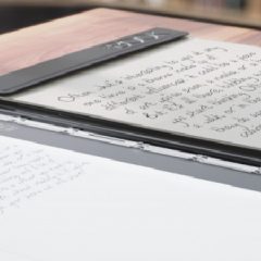 Lenovo Yoga Book: tablični računalnik, prenosnik in grafična tablica v enem