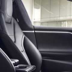 Tesla po prodaji premagala BMW in Mercedes