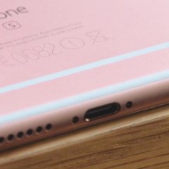 Apple ponuja brezplačno menjavo baterije v iPhonu 6S