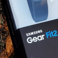 Test: pametna fitnes ura Samsung Gear Fit 2