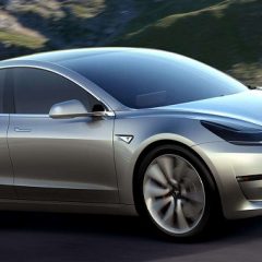 Tesla še daleč od proizvedenih pol milijona rezerviranih vozil Model 3