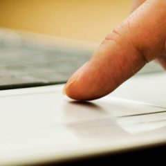 Vodič: Za več prostora na zaslonu skrijte opravilno vrstico