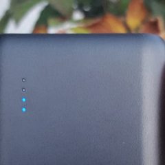 Vodič: Kako izbrati pravi power bank za poletne dogodivščine