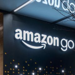 Amazon bo kupcem preprečil primerjanje cen v svojih fizičnih trgovinah