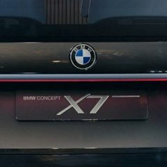 BMW X7 SUV bi lahko na ceste zapeljal že v naslednjem letu