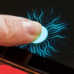 Letos telefoni končno s skritim senzorjem prstnih odtisov v zaslonu