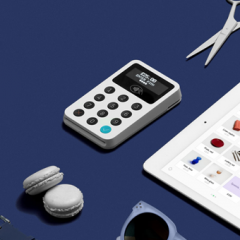 Kmalu bomo ulične glasbenike plačevali s karticami in mobilniki