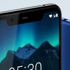 Nokia niza nove telefone kot po tekočem traku