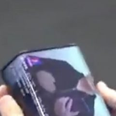 Xiaomi uradno predstavil prepogljiv telefon