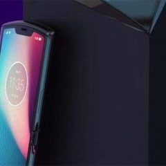 Znan izgled Motorolinega prepogljivega telefona RAZR