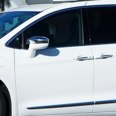 Googlov Waymo sklenil partnerstvo z Nissanom, Mitsubishijem in Renaultom