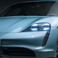 Porsche predstavil najcenejšo (a še vedno pregrešno drago) različico Taycana