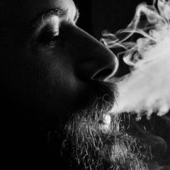 Znan možen vzrok skrivnostne smrtne bolezni, povezane z uporabo elektronskih cigaret