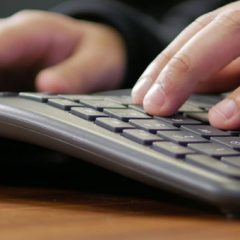 Logitech širi nabor ergonomske opreme s tipkovnico Ergo K860