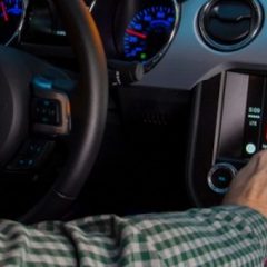 Infozabavni sistemi v avtomobilih so za odzivni čas slabši od alkohola